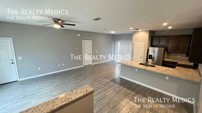 Building Photo - 270 Winfall Ave SW