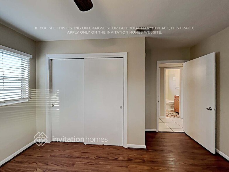 Building Photo - 6005 Murray Hill Dr