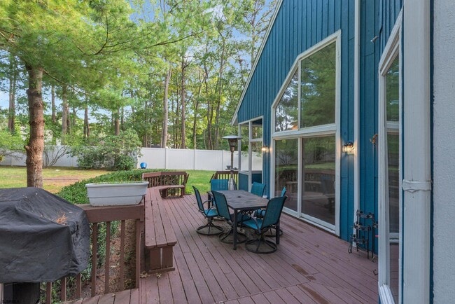 Building Photo - 209 Shady Knoll Ln