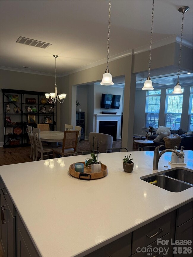 Building Photo - 5835 Ardrey Kell Rd