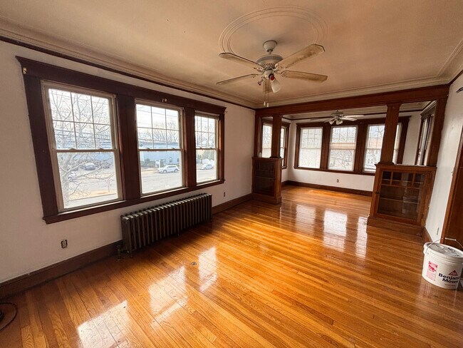Building Photo - 5051 Washington St