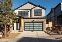 Building Photo - 5 Bdrm 3 bath  Located in the Lodges at Bachelor Village  -  available February 2026