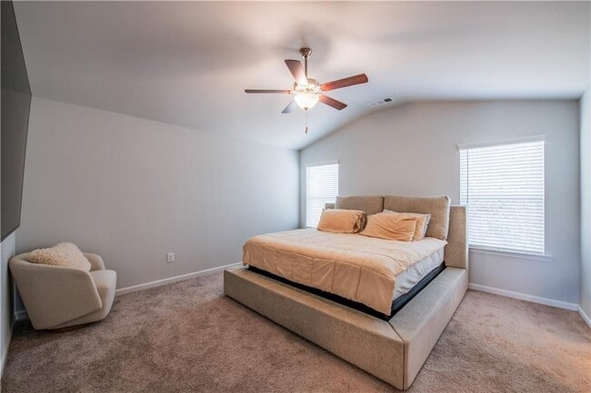 Building Photo - 4700 Blake Lp