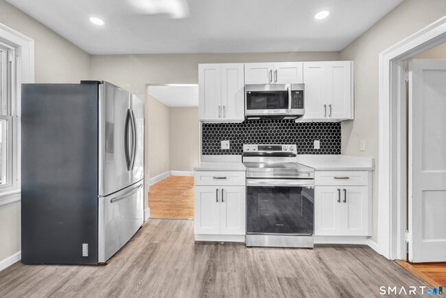 Building Photo - 126 Thomas St