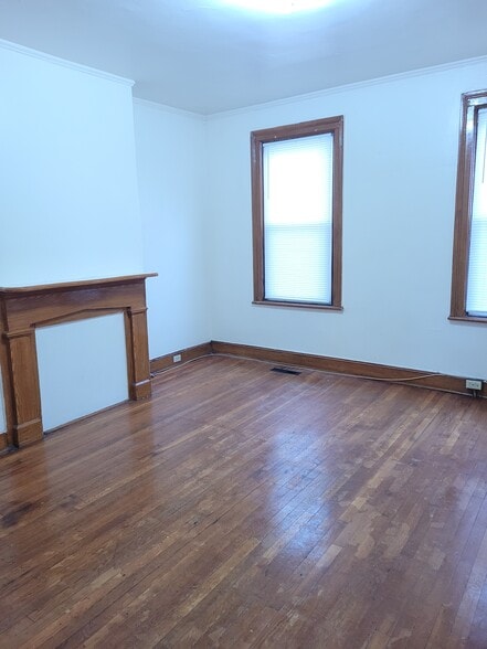 Living room - 250 2nd St