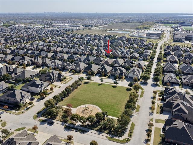 Building Photo - 816 Sandbox Dr