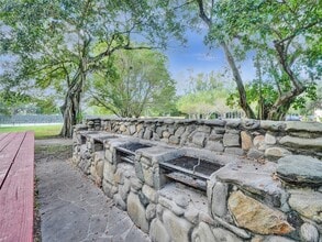 Building Photo - 9451 Live Oak Pl