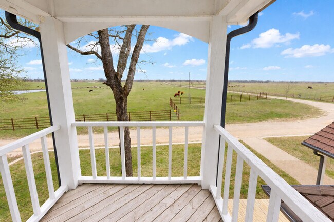 Building Photo - 5110 TX-OSR