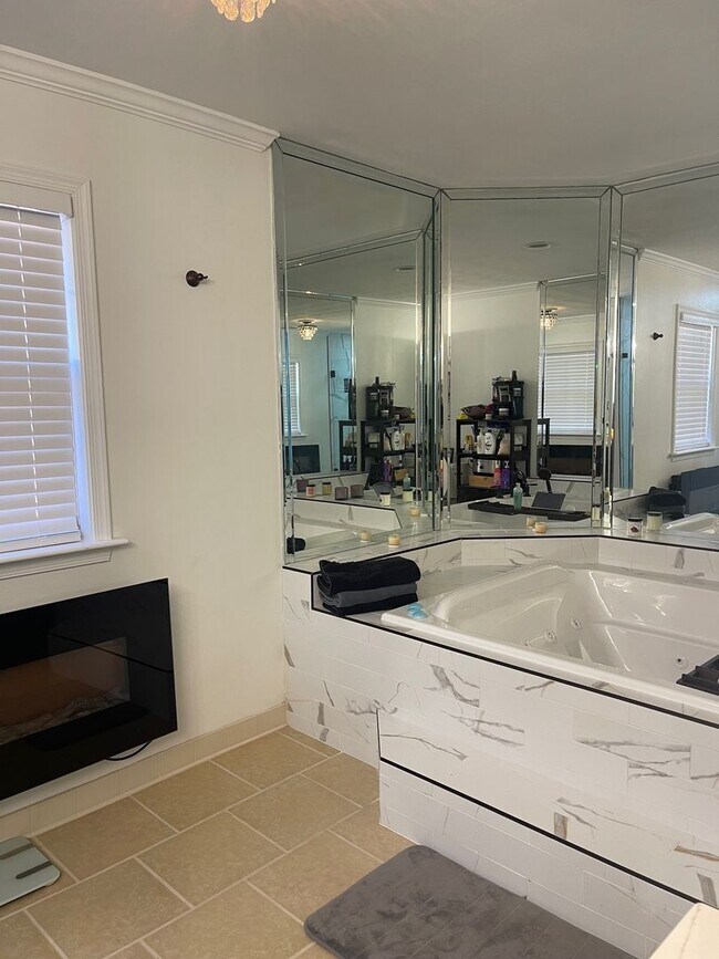 Building Photo - Cypress Point