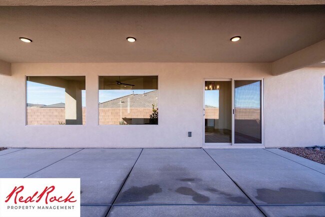 Building Photo - Incredible 3 Bedroom, 2 Bathroom Property ...