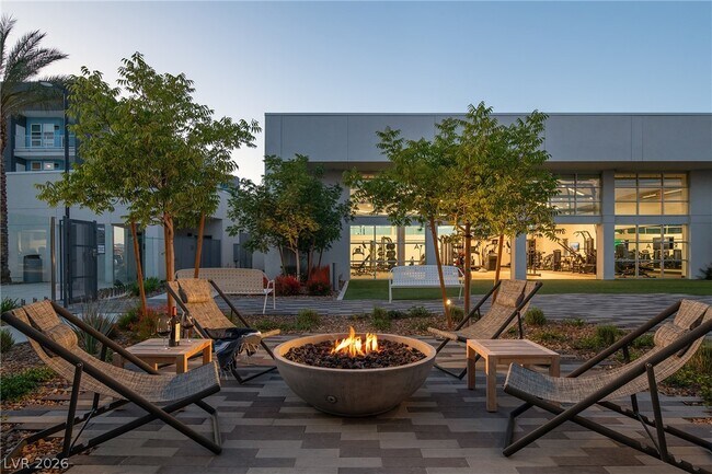 Building Photo - 11055 S Las Vegas Blvd