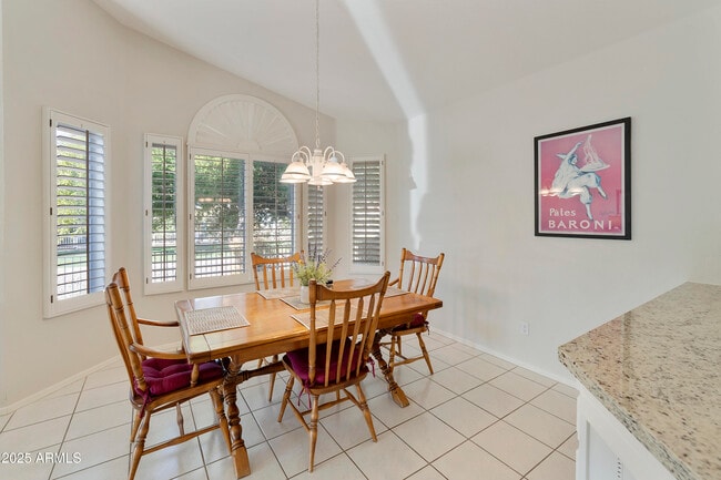 Building Photo - 11115 E Bellflower Ct