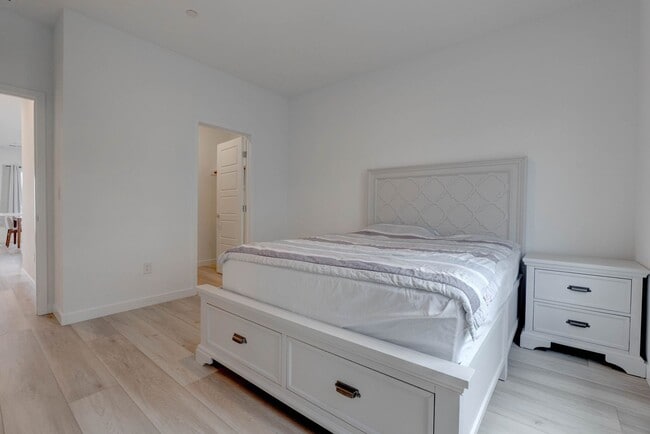 Building Photo - 904 Kings Clf Ln