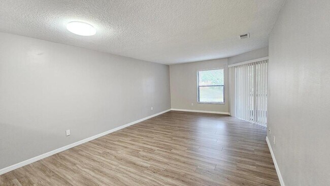 Building Photo - 7805 Sugar Brook Ct