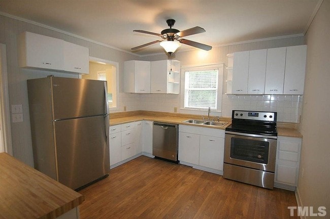 Building Photo - 925 Jones Dairy Rd