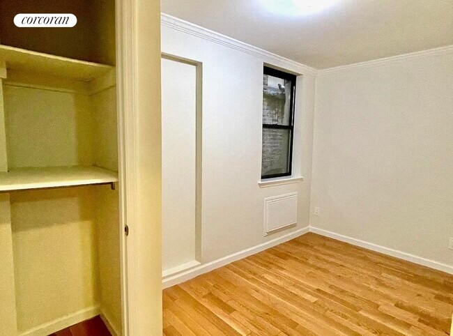 Building Photo - 239 Henry St