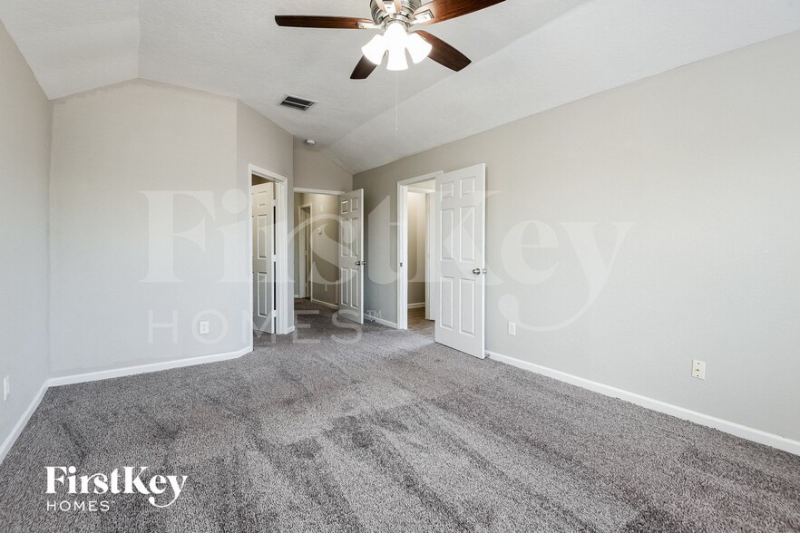 Building Photo - 8207 Sugar Cane Dr