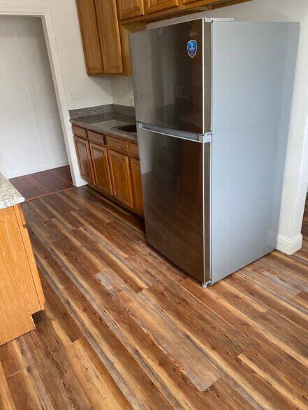 Building Photo - 1246 80th Ave