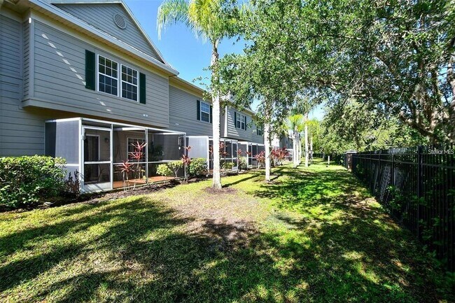 Building Photo - 7658 Plantation Cir