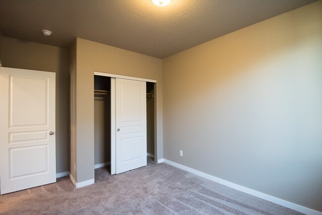 Building Photo - New 4 Bedroom Home in Post Falls with 3 Car Garage!