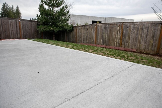 Building Photo - 3048 Puget Meadow Loop NE