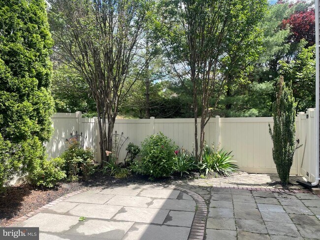 Building Photo - 20389 Radcliff Terrace