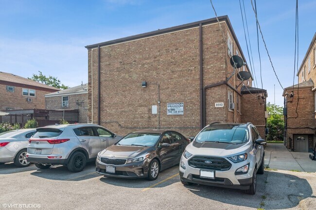 Building Photo - 8910 Grand Ave