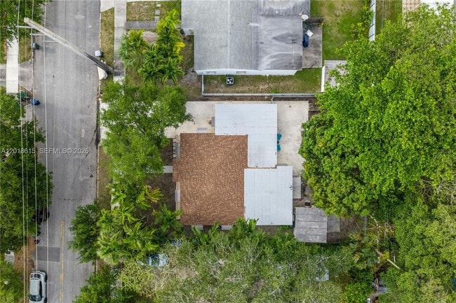 Building Photo - 6531 SW 57th Pl