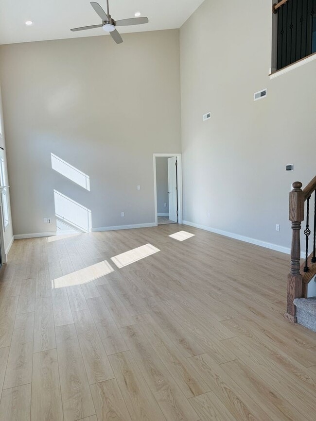 Building Photo - 1970 Petit Dr