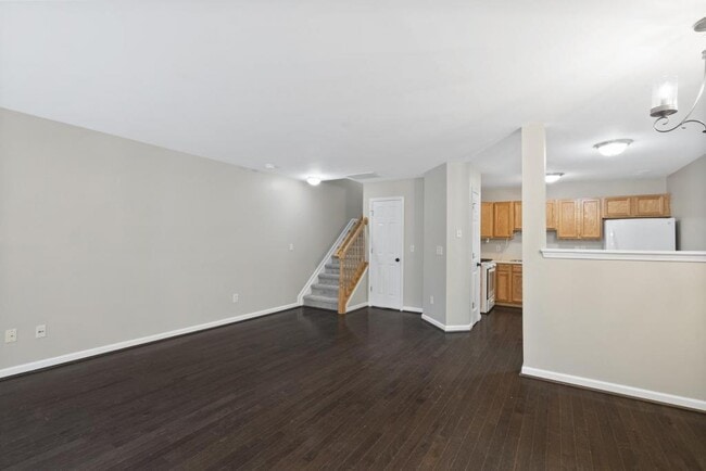 Building Photo - 3011 Barrymore St
