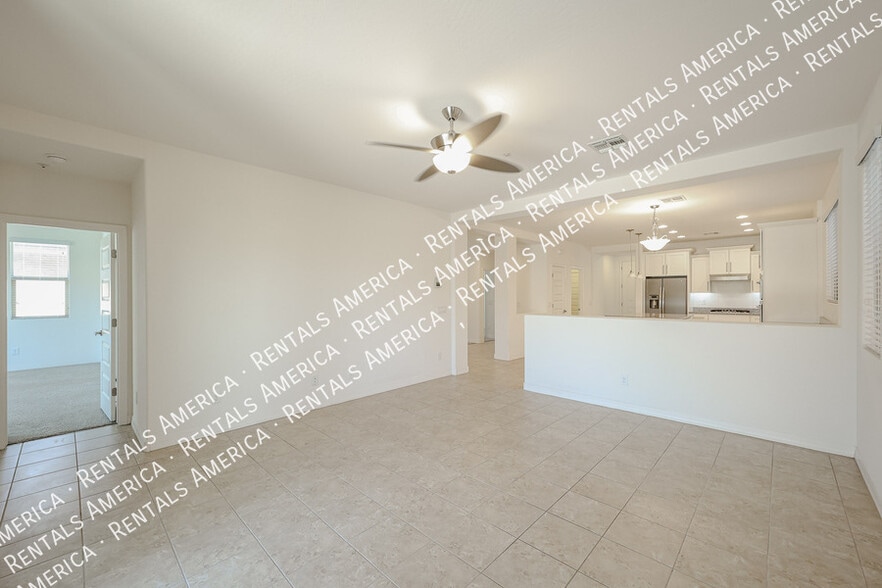 Building Photo - 3710 E Lodgepole Dr