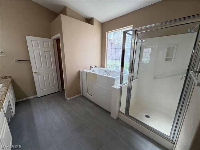 Building Photo - 1113 Heaton Ave