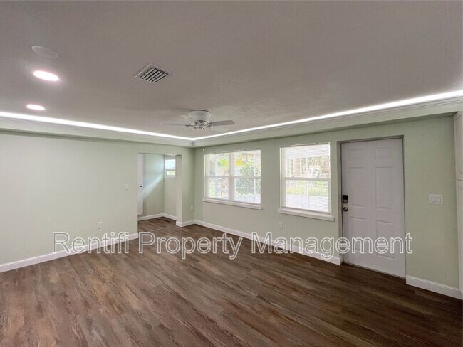 Building Photo - 3026 2nd St