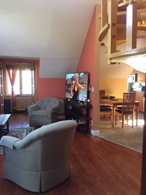 Building Photo - 157-70 11th Ave