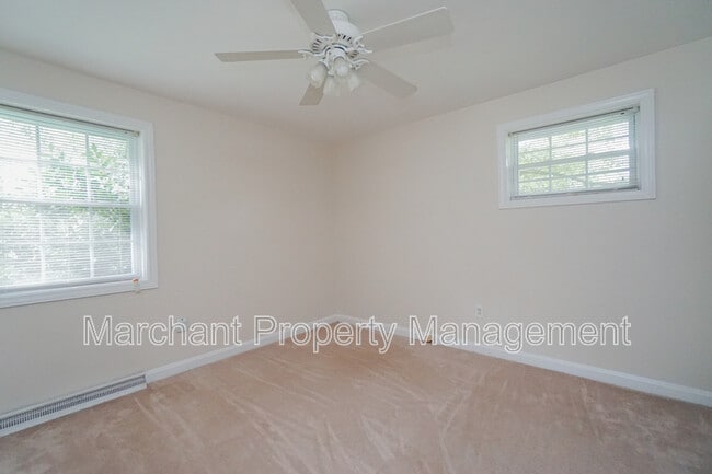 Building Photo - 120 Grove Rd