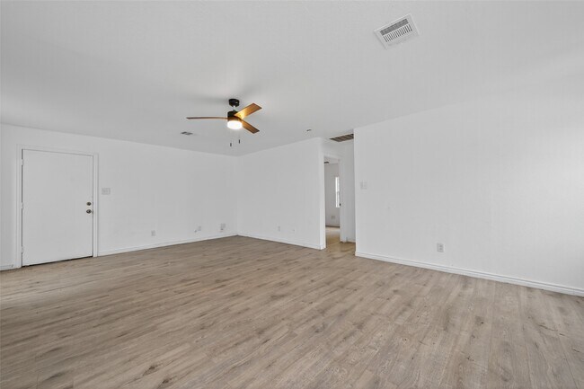 Building Photo - 5199 E Farm to Market 1988