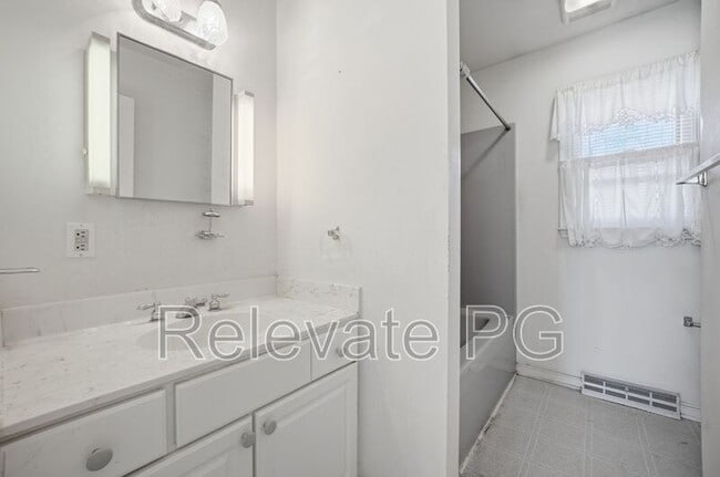 Building Photo - 9002 Michaux Ln