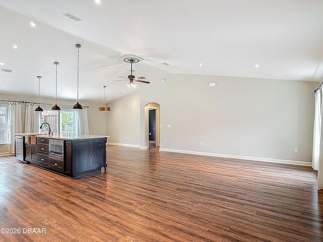 Building Photo - 14 Zollinger Pl