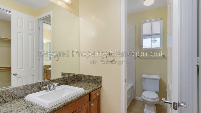 Building Photo - 2947 Farragut Rd