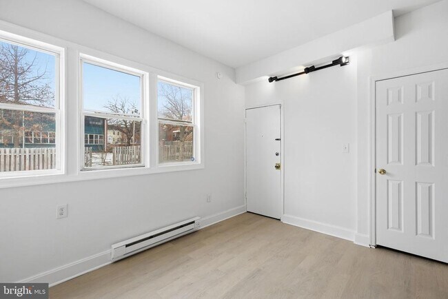 Building Photo - 4026 9th St NE