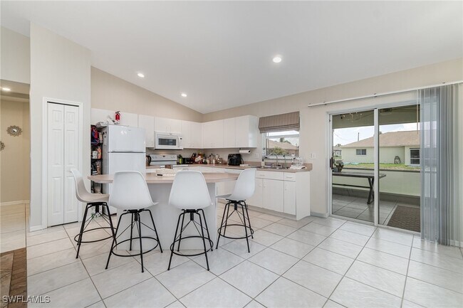Building Photo - 879 Rue Labeau Cir