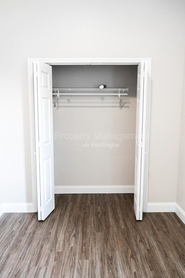 Building Photo - 2242 Price Ave