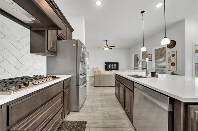 Building Photo - 517 Birch Grv Dr