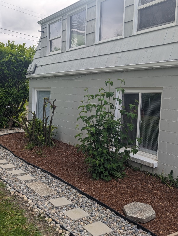 Building Photo - 2010 Dickinson Ave NW