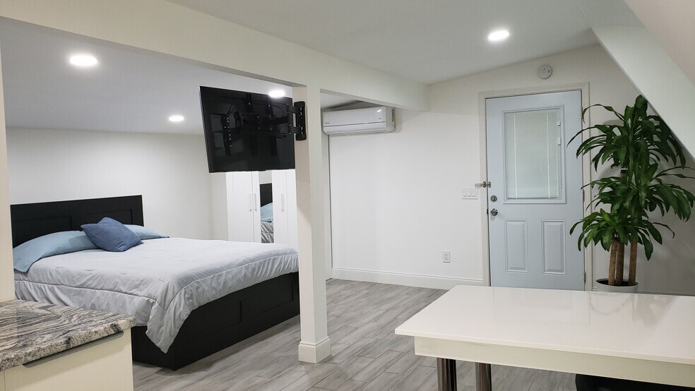 Building Photo - 4265 Parnell Rd