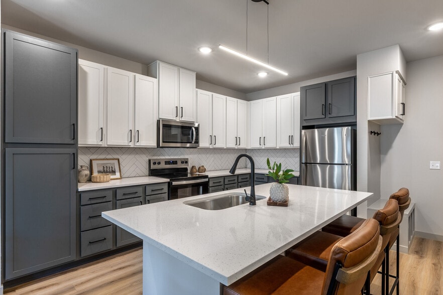 Building Photo - The Luxe at Matlock | 55 + Active Adult