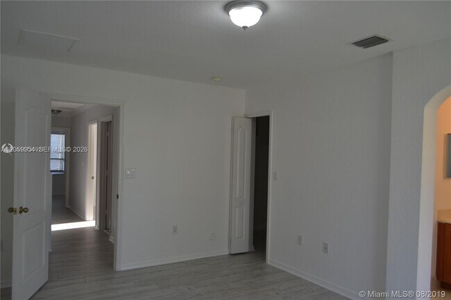 Building Photo - 3039 SW 129th Way