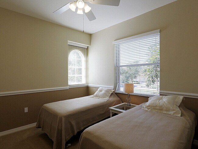 Building Photo - Moody River~  Furnished Coach Home