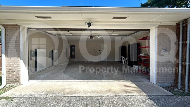 Building Photo - 2212 Canyon Valley Trail