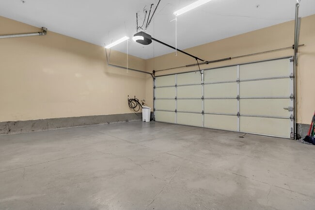 Building Photo - 17 Sagamore